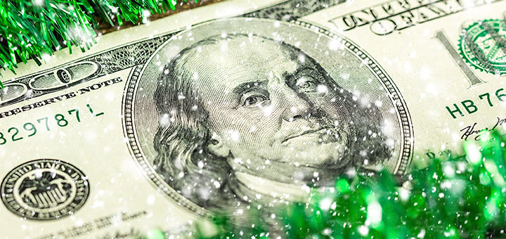 Texas Natural Gas Company Gives All Employees $100,000 Holiday Bonuses